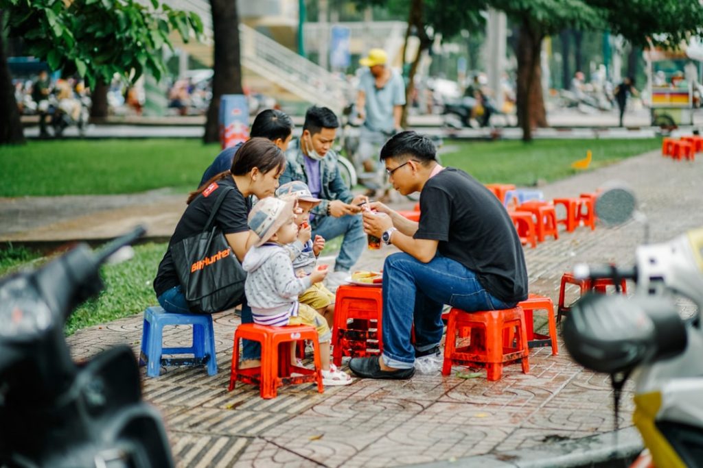Công ty nào cung cấp dịch vụ sáng tác bài hát AI có hợp đồng bản quyền rõ ràng?